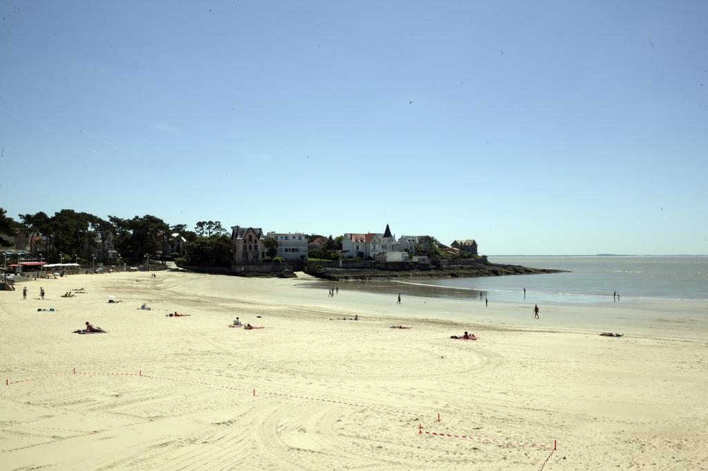 Hotel De La Plage Saint-Palais-sur-Mer Exterior foto